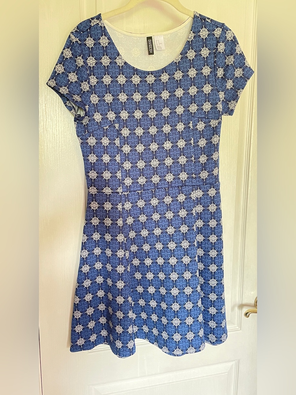 H&M Blue Geometric Short Sleeve Dress